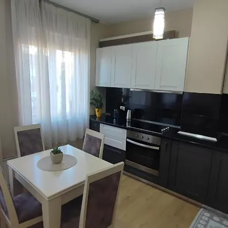 New Bazaar-apartment 1 *